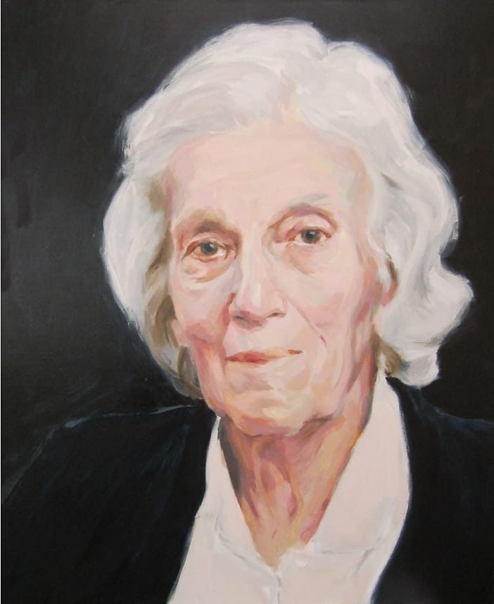 Reputation 5 Realistisch olieverf portret van oude dame met kort grijs haar tegen donkerblauwe achtergrond.